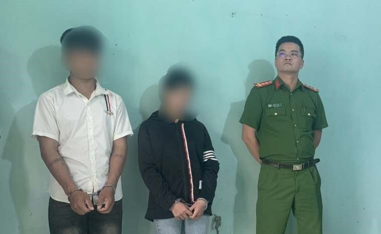 Khởi tố đôi nam nữ gây rối tại chốt CSGT ở Hòa Bình