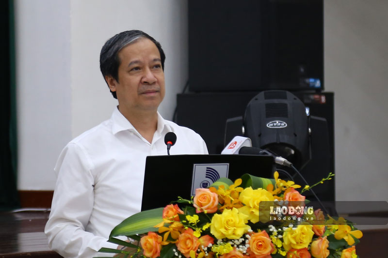 Bộ trưởng Bộ Giáo dục và Đào tạo Nguyễn Kim Sơn phát biểu tại hội thảo. Ảnh: Văn Trực