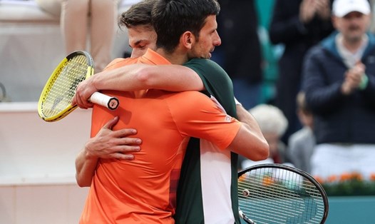 Novak Djokovic lần đầu tiên đánh cặp với Miomir Kecmanovic. Ảnh: ATP Tour