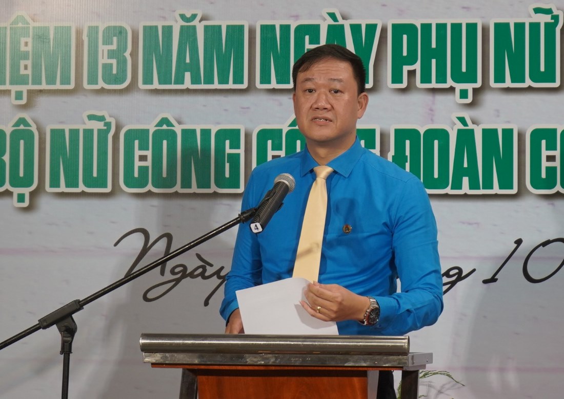 Ông Lương Tuấn Anh - Chủ tịch Công đoàn Viên chức TPHCM, phát biểu tại chương trình. Huỳnh Phương
