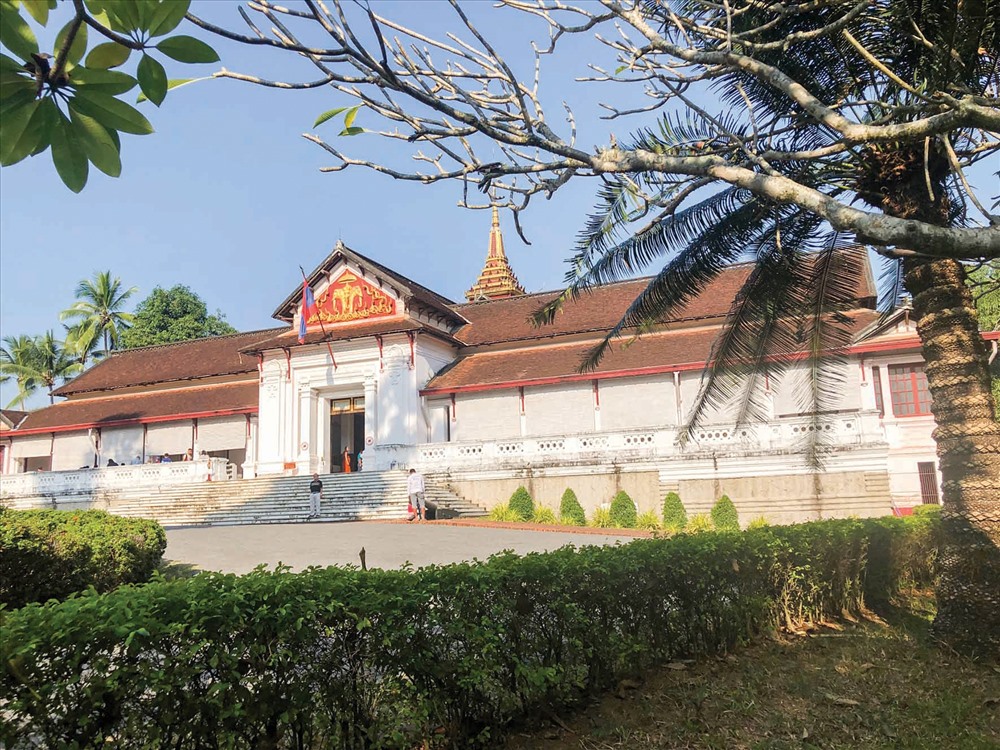 Royal Palace cổ kính. Ảnh: Hồ Sĩ Bình