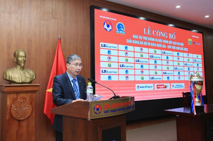 Tổng Thư kí VFF Dương Nghiệp Khôi phát biểu tại lễ bốc thăm giải bóng đá nữ quốc gia. Ảnh: VFF