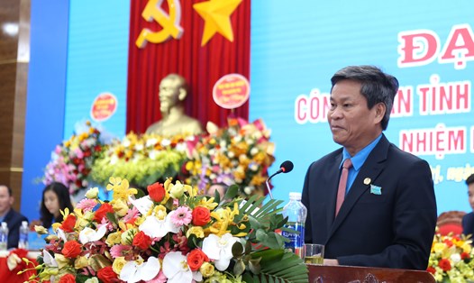 Phó Chủ tịch Tổng LĐLĐ Việt Nam Huỳnh Thanh Xuân phát biểu chỉ đạo tại Đại hội Công đoàn tỉnh Quảng Trị. Ảnh: Hưng Thơ.