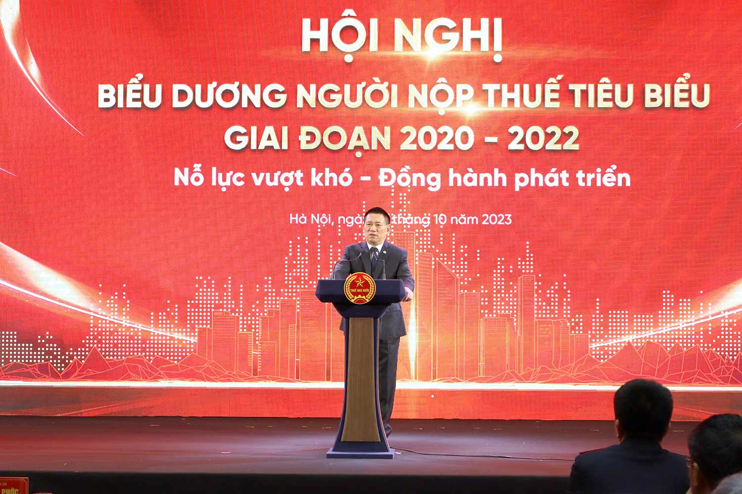 Bộ trưởng Bộ Tài chính phát biểu tại Hội nghị. 