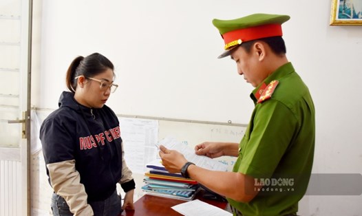 Bị can Đặng Ngọc Hương Giang bị khởi tố, bắt tạm giam về hành vi lừa đảo chiếm đoạt tài sản. Ảnh: Quang Duy
