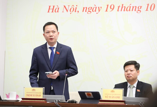 Ông Trịnh Xuân An - Ủy viên chuyên trách Ủy ban Quốc phòng và An ninh, thông tin hôm 19.10 rằng, đa phần các ý kiến đồng tình với quan điểm của Chính phủ lấy tên là Luật Căn cước. Ảnh: P.Đông