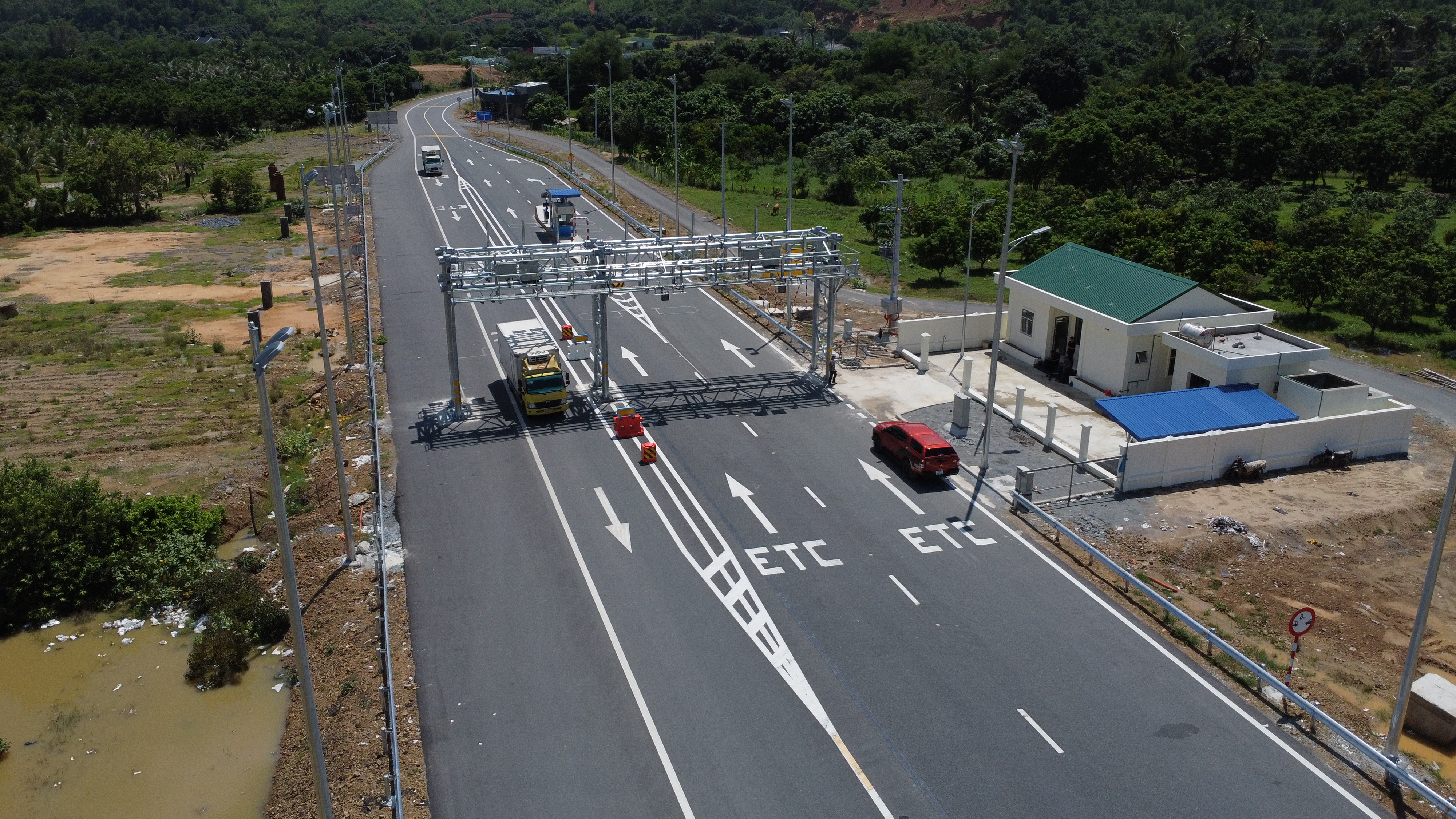 Cao tốc Nha Trang - Cam Lâm sẽ triển khai thu phí BOT với công nghệ tự động không dừng hoàn toàn. Ảnh: Hữu Long