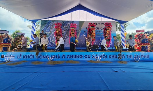 Lễ khởi công, động thổ xây dựng nhà ở xã hội tại dự án Khu đô thị Ân Phú (TP Buôn Ma Thuột, tỉnh Đắk Lắk). Ảnh: Bảo Trung