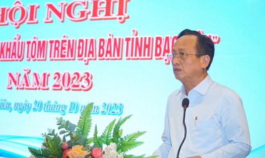 Chủ tịch UBND tỉnh Bạc Liêu khẳng định tỉnh không thiếu nguyên liệu ngành tôm. Ảnh: Nhật Hồ
