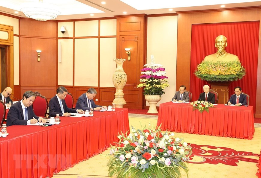 Quang cảnh cuộc điện đàm của Tổng Bí thư Nguyễn Phú Trọng với Tổng thống Pháp Emmanuel Macron tại Văn phòng Trung ương Đảng. Ảnh: TTXVN