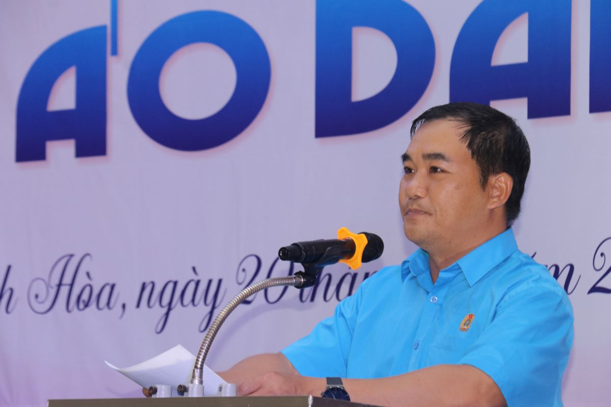 Ông Nguyễn Thái Vũ- Phó chủ tịch CĐ Công ty HVS phát biểu khai mạc. Ảnh: Phương Linh