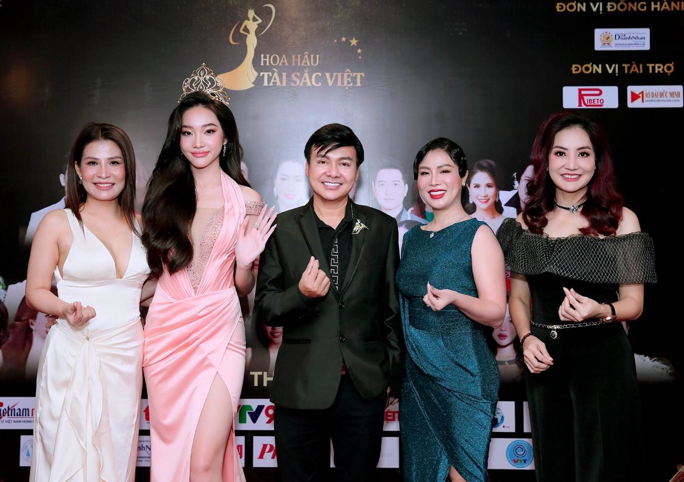 Diễn viên Trường Thịnh làm trưởng BTC cuộc thi Hoa hậu Tài sắc Việt 2023. Ảnh: BTC.