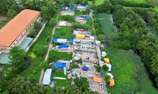 Nhiều ngôi nhà xây trên đất nông nghiệp ở phường Tân Tạo, quận Bình Tân bị cưỡng chế, tháo dỡ. Ảnh: Nhóm PV