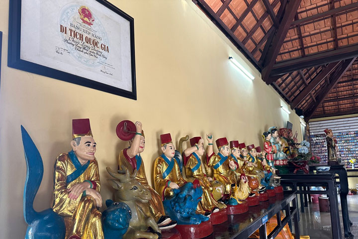 Năm 1993, chùa Long Quang được xếp hạng di tích lịch sử văn hóa cấp quốc gia. Đây là nơi giáo dục truyền thống cách mạng, cũng là nơi để người dân đến chiêm bái.