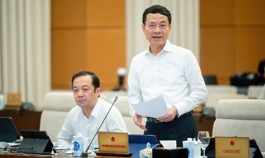 Bộ trưởng Bộ Thông tin và Truyền thông Nguyễn Mạnh Hùng. Ảnh: Phạm Thắng/QH