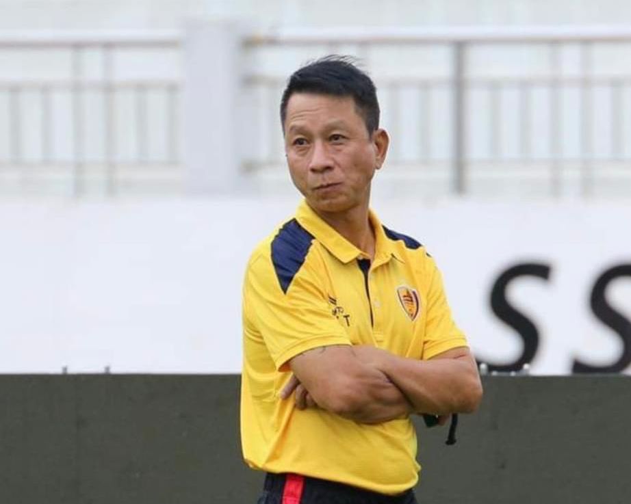 Huấn luyện viên Văn Sỹ Sơn khẳng định trọng tài chính cần công tâm, kiên quyết hơn trong việc điều hành trận đấu. Ảnh: Quảng Nam FC