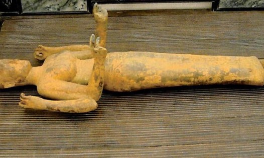 Tượng đồng Nữ thần Dunga (đoán định niên đại Thế kỷ 7-8) được phát hiện trong một vụ buôn bán cổ vật trái phép tại Mỹ và được trao trả lại cho Việt Nam tháng 8.2023. Ảnh từ website của Bộ Nội vụ Mỹ