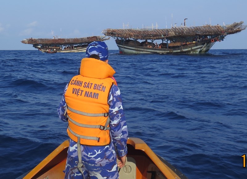 Đến hết ngày 22.10, công tác tìm kiếm 13 ngư dân mất tích đã kết thúc. Ảnh: Cảnh sát biển   