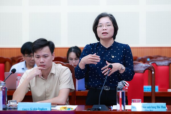 Bà Đinh Thị Hồng Hạnh – Đại diện Công ty Cổ phần Sản xuất hàng Thể Thao (Tân Đệ). Ảnh: Hải Nguyễn. 