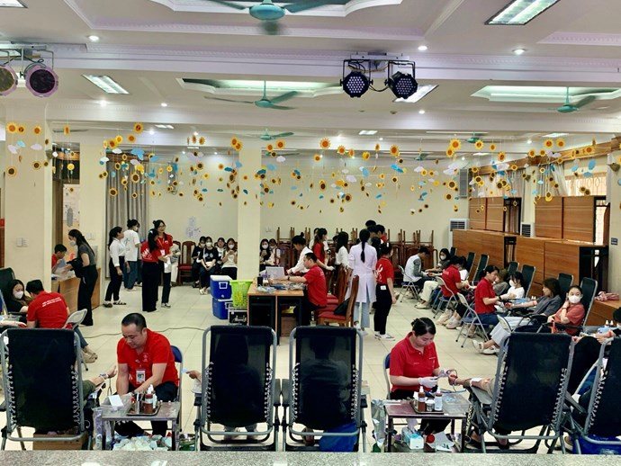 Các cấp Công đoàn Hà Nội tiếp tục vận động, tổ chức hiến máu tình nguyện