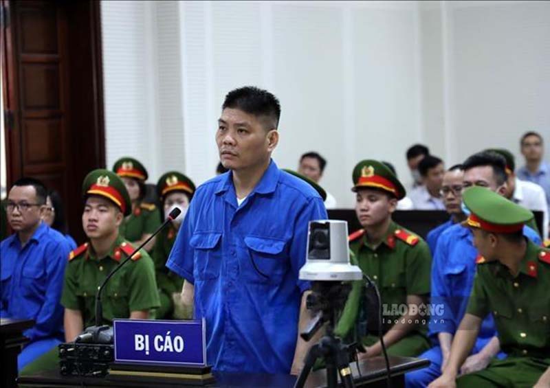 Bị can Hoàng Đình Sơn,  Phó Trưởng Ban QLDA tại phiên tòa. Ảnh: Đoàn Hưng
