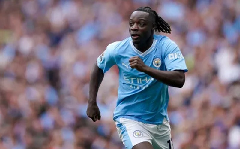 Jeremy Doku ngày càng trở nên nguy hiểm trong màu áo Man City