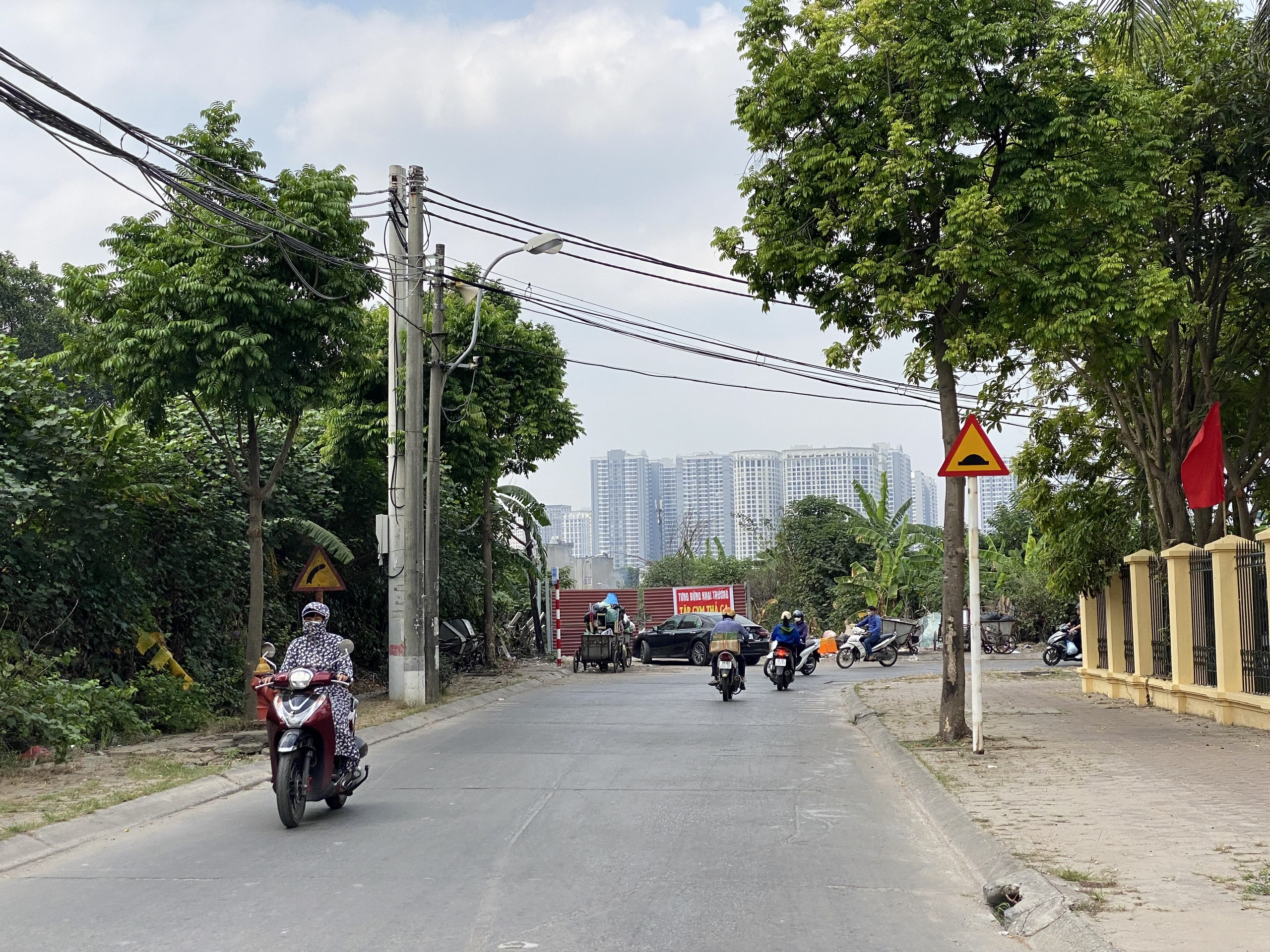 Điểm cuối tuyến phố tại Trụ sở Công an phường Thanh Trì. Ảnh: Vĩnh Hoàng