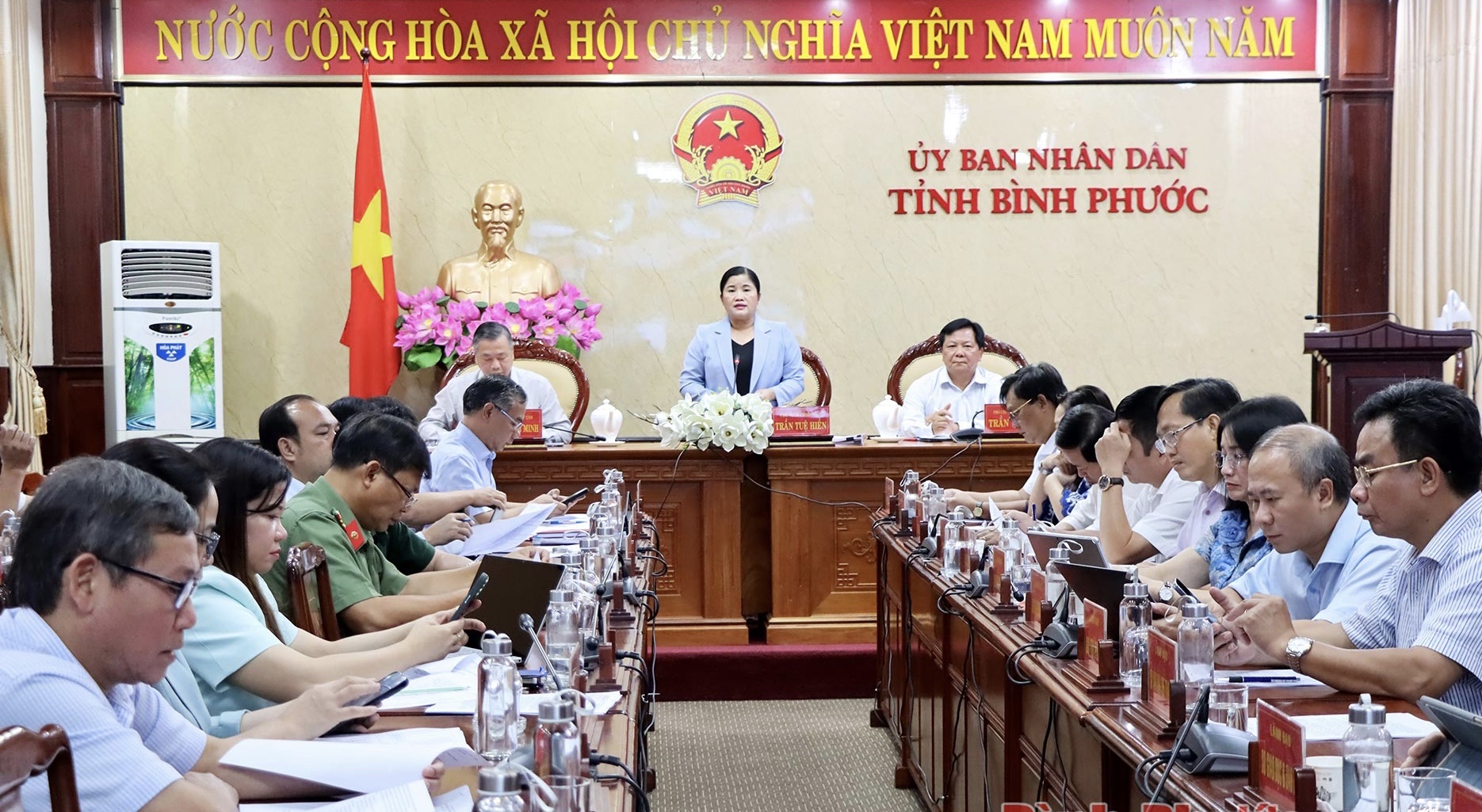 Chủ tịch UBND tỉnh Bình Phước phát biểu tại cuộc họp. Ảnh: Phước Bình