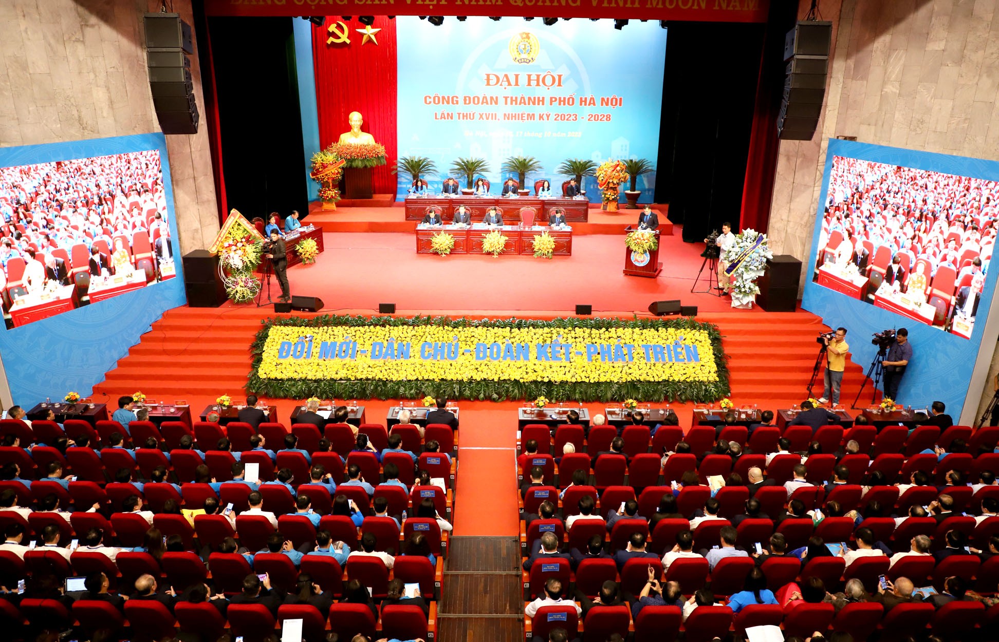 Hội nghị lần thứ nhất Ban chấp hành Liên đoàn Lao động Thành phố khoá XVII diễn ra trong thời gian đại hội đã bầu Ủy ban Kiểm tra gồm 14 thành viên. Ảnh minh hoạ: Mai Quý