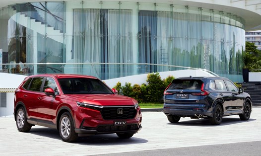 Honda CR-V lột xác về ngoại hình, hứa hẹn là đối thủ nặng ký của Mazda CX-5. Ảnh: Honda