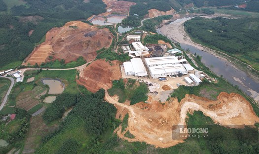 Mỏ đất hiếm của Công ty Cổ phần Tập đoàn Thái Dương nằm cách TP Yên Bái gần 60km, với diện tích 6,24ha, trữ lượng khai thác gần 1,9 triệu tấn đất quặng. Ảnh: Bảo Nguyên