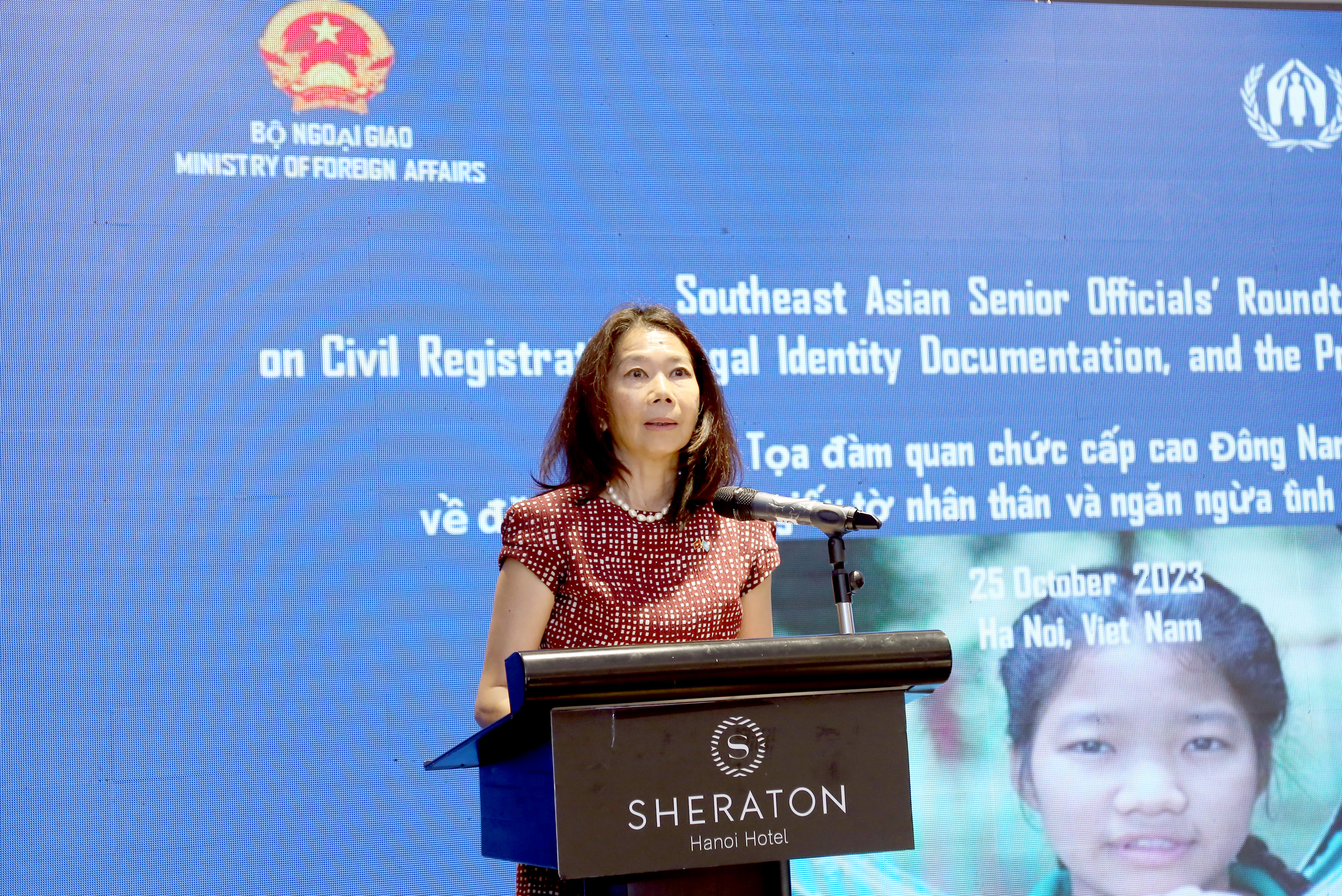 Điều phối viên thường trú của Liên Hợp Quốc tại Việt Nam Pauline Temesis cho rằng cần có hành động bổ sung, tăng tốc và có mục tiêu trong giải quyết tình trạng không quốc tịch ở Đông Nam Á. Ảnh: Thanh Hà