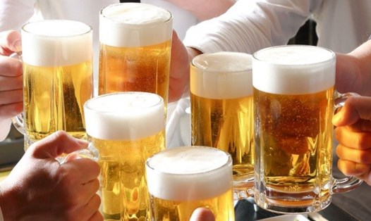 VAFI cho rằng phương án bổ sung mức thuế tuyệt đối lên rượu, bia là không phù hợp. Ảnh: Thạch Lam 