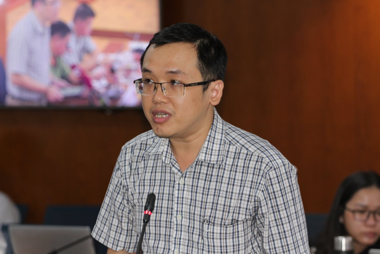 Ông Nguyễn Sĩ Long - Phó phòng Công chức, Viên chức Sở Nội vụ TPHCM. Ảnh: Thành Nhân