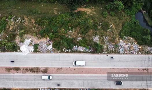 Đường nghìn tỉ giữa lòng TP Thái Nguyên thành nơi đổ rác thải.