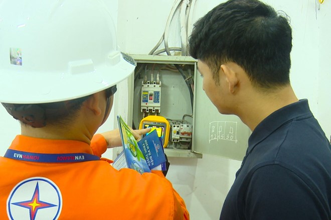 Hà Nội chỉ đạo đảm bảo cung ứng điện các tháng cuối năm 2023 và năm 2024. Ảnh: EVN Hà Nội