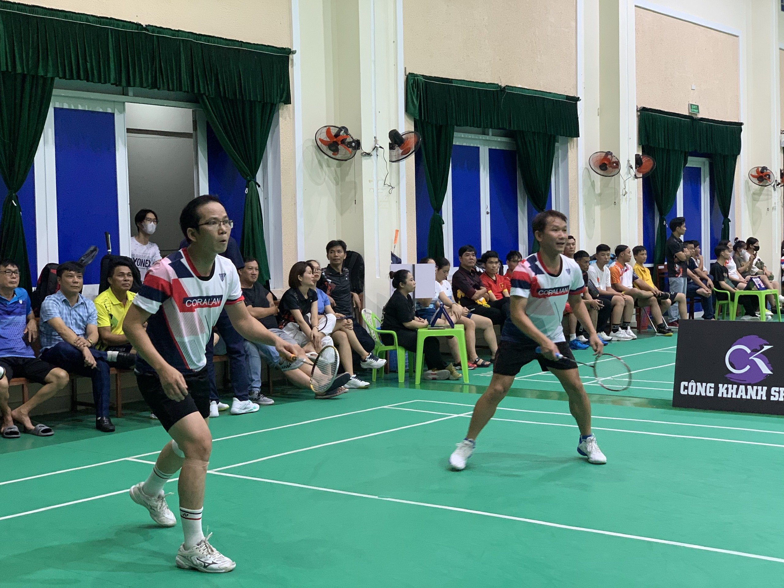 Các vận động viên tham gia giải đấu. Ảnh: Trần Thi