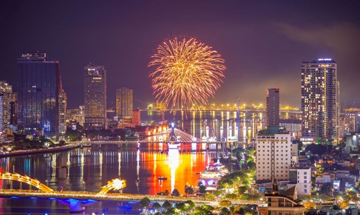 Lễ hội pháo hoa đưa Đà Nẵng thành “thỏi nam châm” hút khách hè 2023. Ảnh: SW