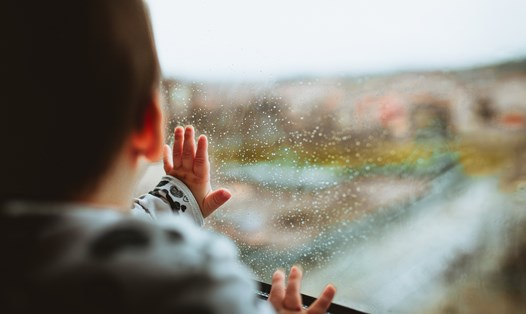 Mang theo các em bé khi đi du lịch sẽ dễ dàng hơn nếu bố mẹ biết cách. Ảnh: Pexels