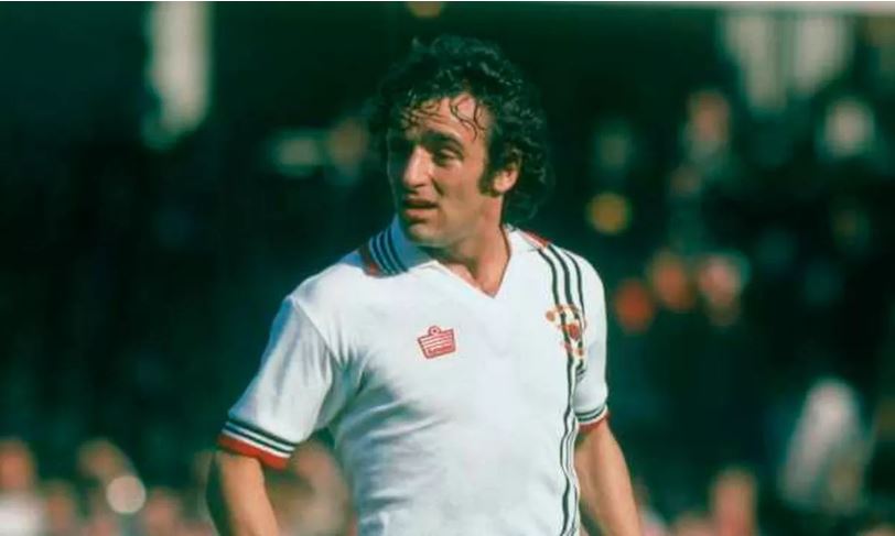 Lou Macari từng tham gia nhiều trận Derby Manchester nhưng không trận nào để lại ấn tượng như cuộc so tài ở mùa giải 1973-1974. Ảnh: MEN