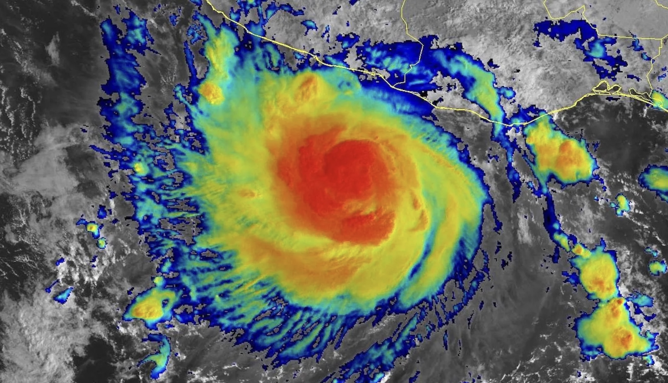 Cơn bão Otis hung dữ thách thức các mô hình dự báo bão