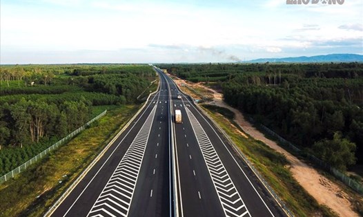 Dự án cao tốc Đà Nẵng - Quảng Ngãi do VEC làm chủ đầu tư. Ảnh: Sơn Tùng - Đỗ Vạn