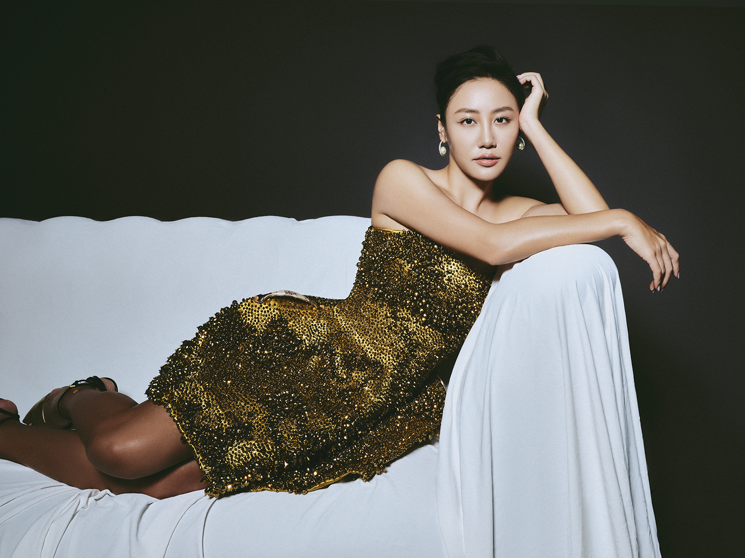 Hiện  Văn Mai Hương tích cực quảng bá cho album mới “Minh Tinh – The Actress” đến khán giả trong và ngoài nước. Ảnh: Nhân vật cung cấp