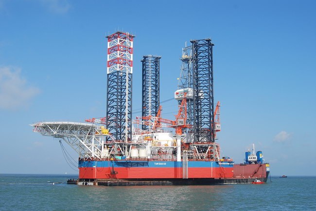 Giá dầu chững lại, giá xăng trong nước có thể tăng thêm