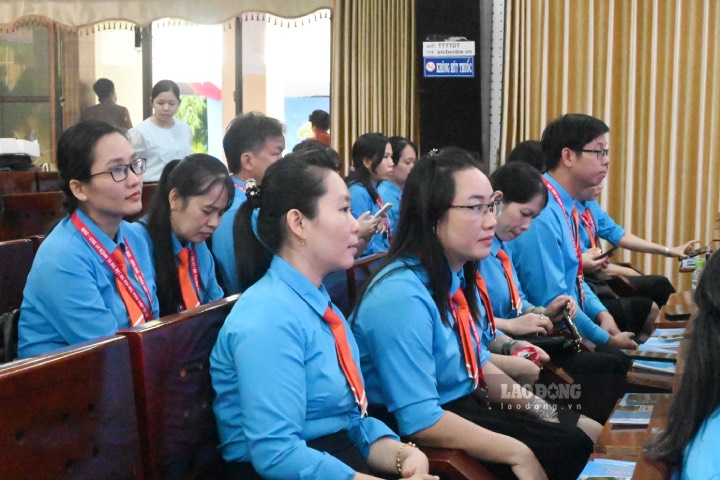 250 đại biểu tham dự đại hội XI Công đoàn tỉnh Bến Tre, nhiệm kỳ 2023-2028. Ảnh: Thành Nhân
