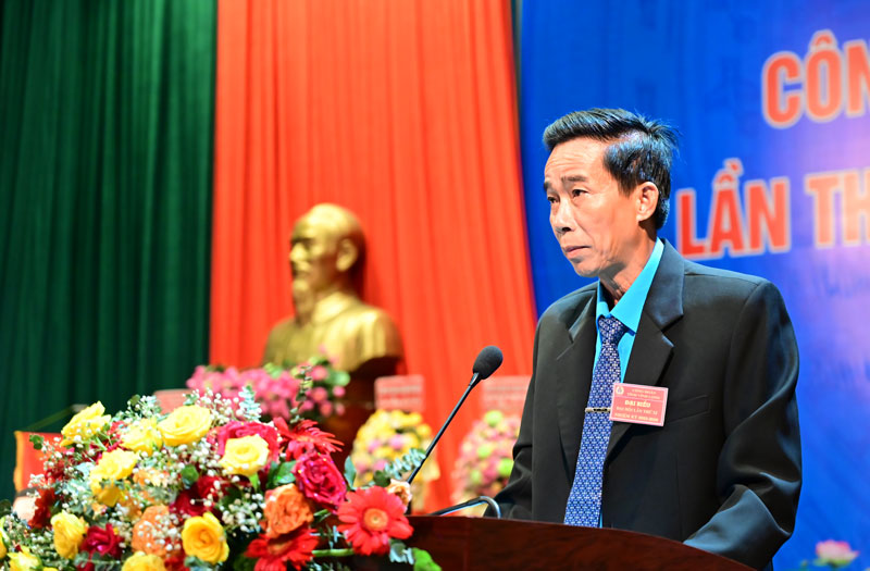 Ông Trần Văn Trạch được bầu giữ chức Chủ tịch LĐLĐ tỉnh Vĩnh Long nhiệm kỳ 2023-2028. Ảnh: Đạt Phan