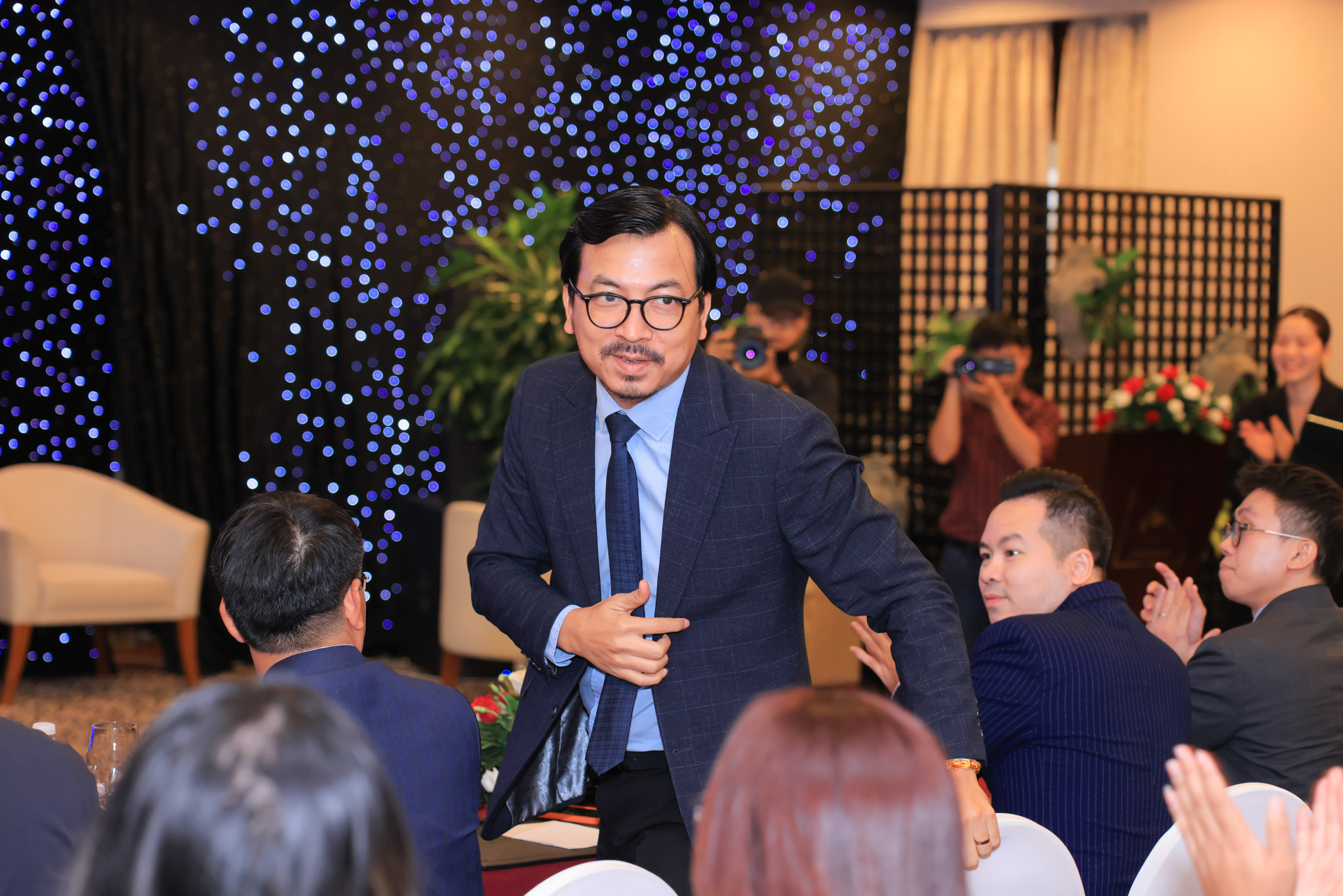 'Giáo sư Xoay' Đinh Tiến Dũng cầm trịch "Cơ hội cho ai" mùa 5. Ảnh: NSX.