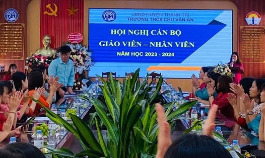 Quyền làm chủ của đoàn viên, người lao động khối trường học trên địa bàn huyện Thanh Trì được phát huy tại Hội nghị cán bộ công chức viên chức (ảnh minh hoạ). Ảnh: CĐCS