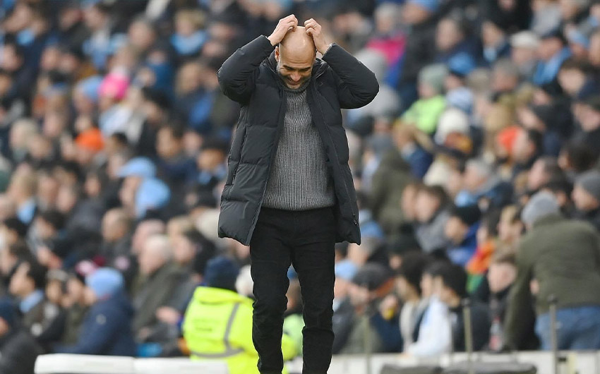 Pep Guardiola “đau đầu” với việc tìm người thay thế vị trí của Rodri trong trận đấu với Arsenal. Ảnh: EPL.