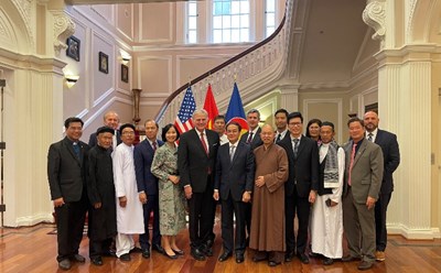 Đoàn gặp gỡ với Chủ tịch Hiệp hội Truyền giáo Billy Graham. Ảnh: Thanh Hà